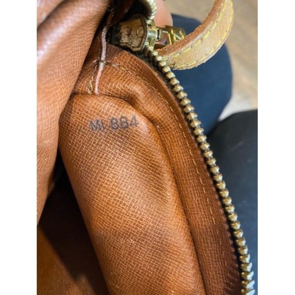 AUTHENTIC Louis Vuitton Saint Germain Brown Monogram Canvas Cross Body B… - Picture 8 of 11